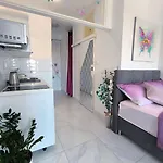 Cute Studio-great Location *