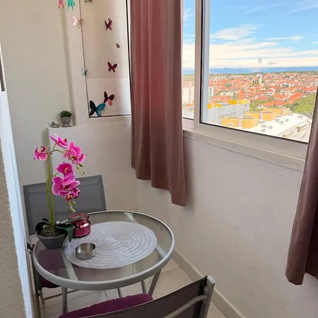Cute Studio-great Location זאדאר