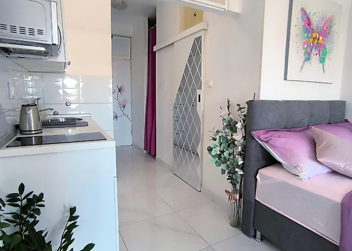 Cute Studio-great Location *